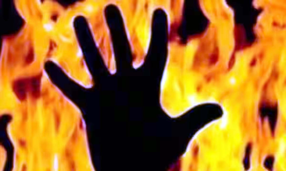 nainital : देर रात दुकान लगी भीषण आग, चपेट में आने से युवक की दर्दनाक मौत
