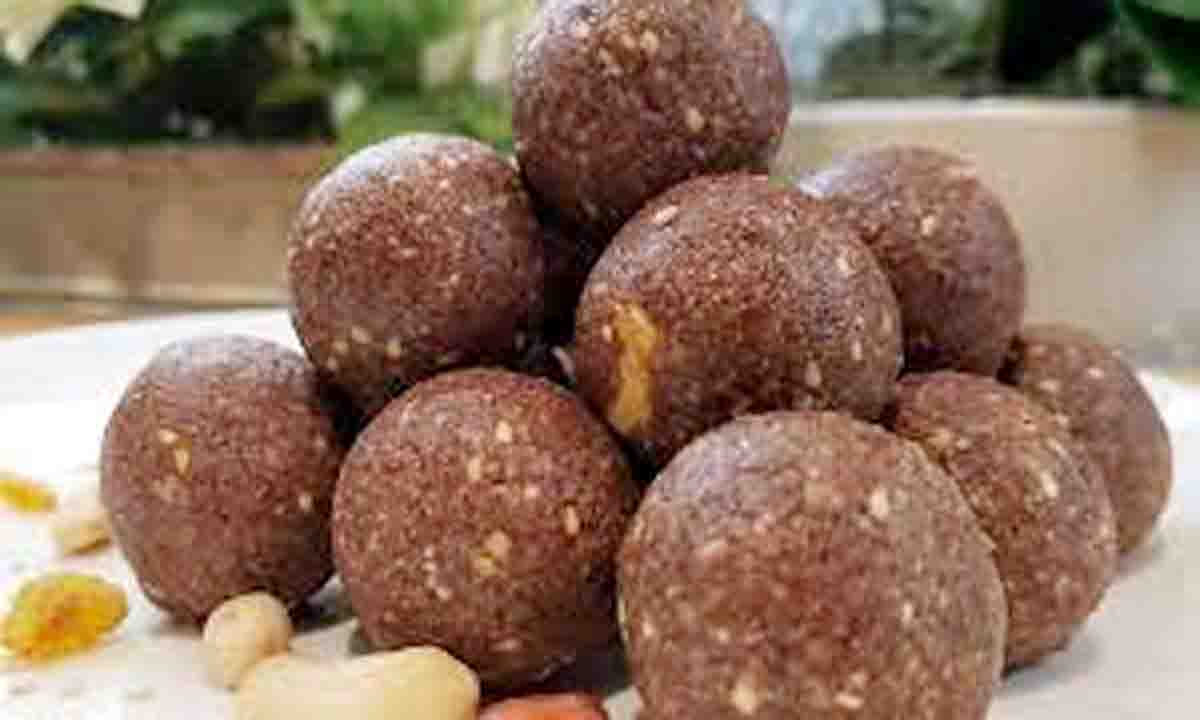 ragi laddus : बीमारियों से रहना हैं दूर तो सेवन करें रागी के लड्डू जाने रेसिपी