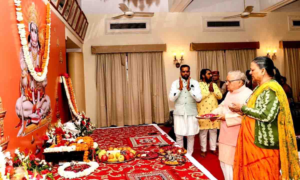 Jaipur : राजभवन में सुन्दरकाण्ड की संगीतमय प्रस्तुति हुई- राज्यपाल मिश्र ने सुन्दरकाण्ड