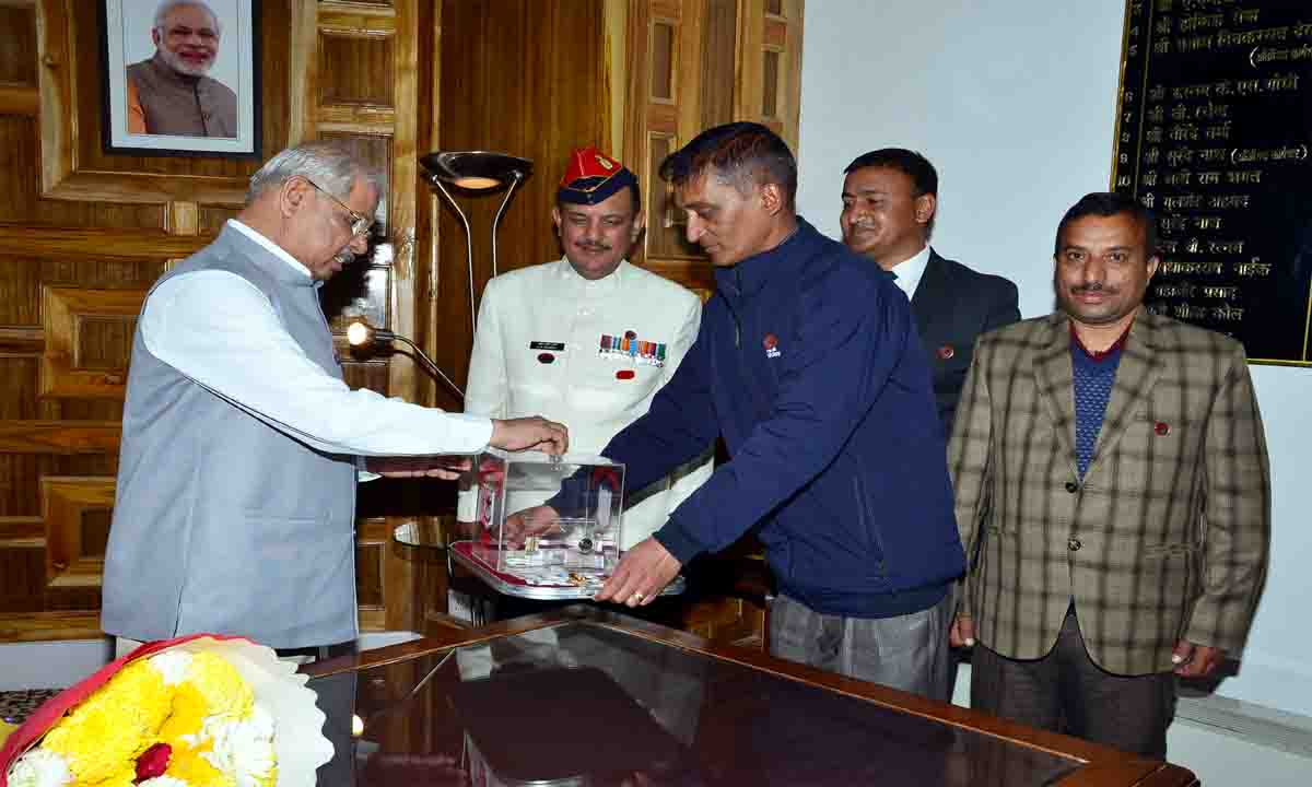 राज्यपाल ने सशस्त्र सेना झण्डा दिवस की बधाई दी अंशदान कर सैनिकों