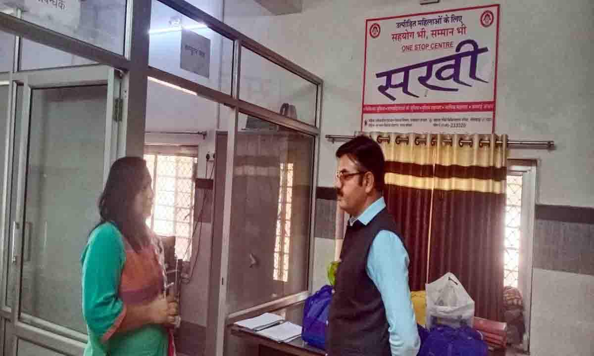 वन स्टॉप सेंटर (सखी सेंटर) का जिला विधिक सेवा प्राधिकरण सचिव ने किया निरीक्षण