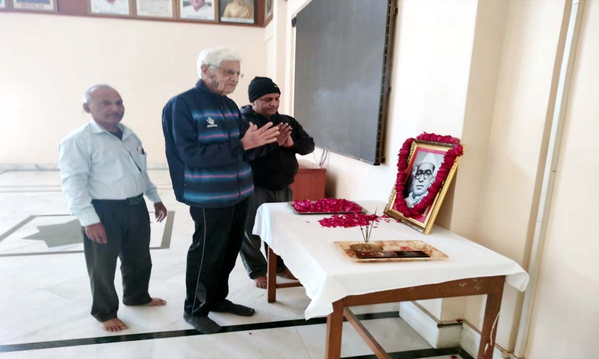 पूर्व विधानसभा अध्यक्ष स्वर्गीय नरोत्तम लाल जोशी को पुष्पांजलि