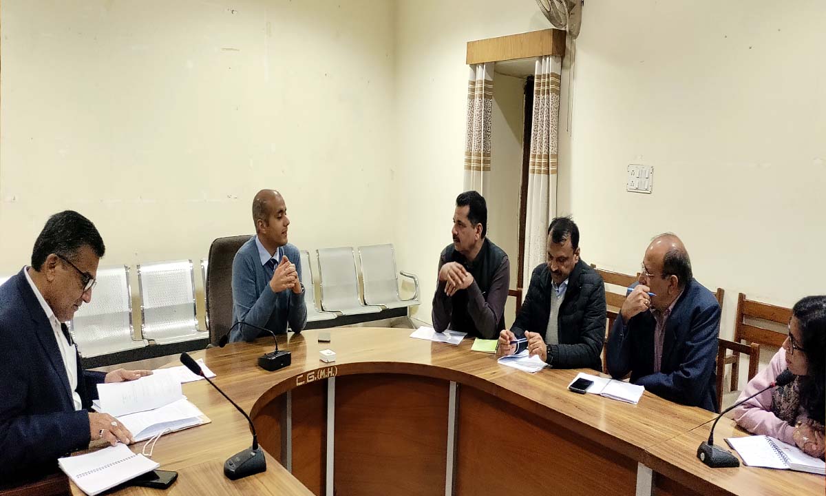 करणपुर विधानसभा स्थगित चुनाव को लेकर बैठक मतदान दलों को 22 व 23 दिसम्बर