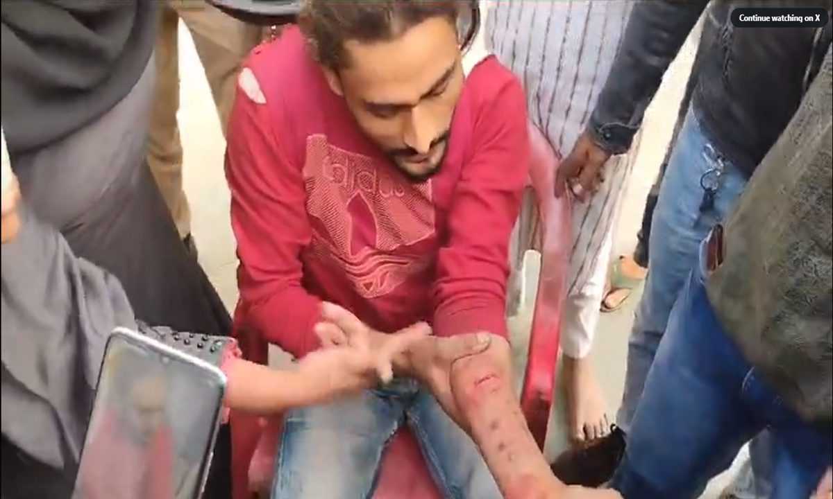 गवाह के साथ पुलिस स्टेशन के बाहर हुई हाथापाई, जानने पूरा मामला