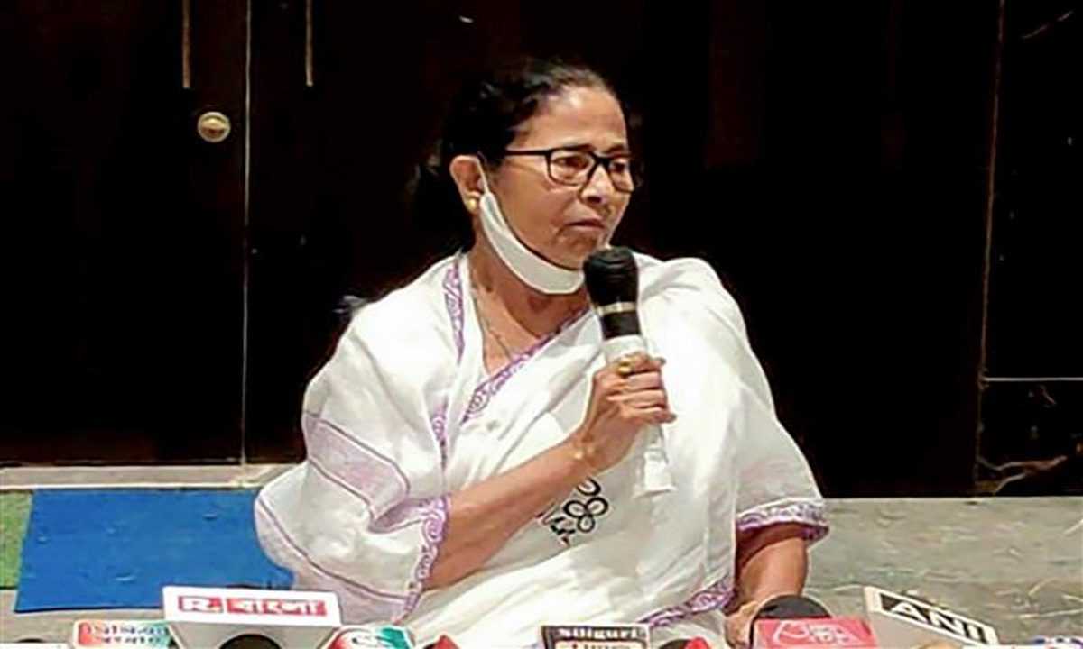 ममता बनर्जी ने पीएम मोदी से मुलाकात की मांग की