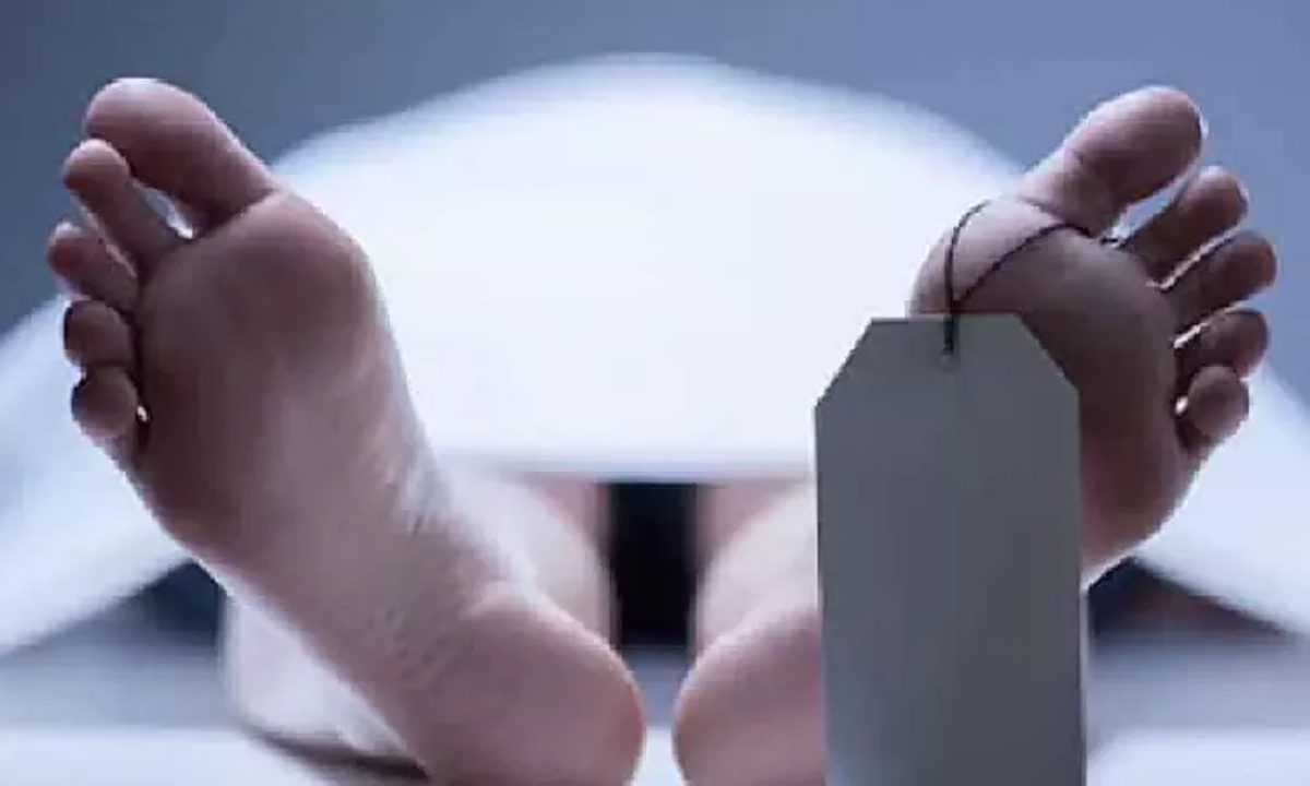 स्कूल न जाने पर माँ ने डांटा, बेटे ने की आत्महत्या