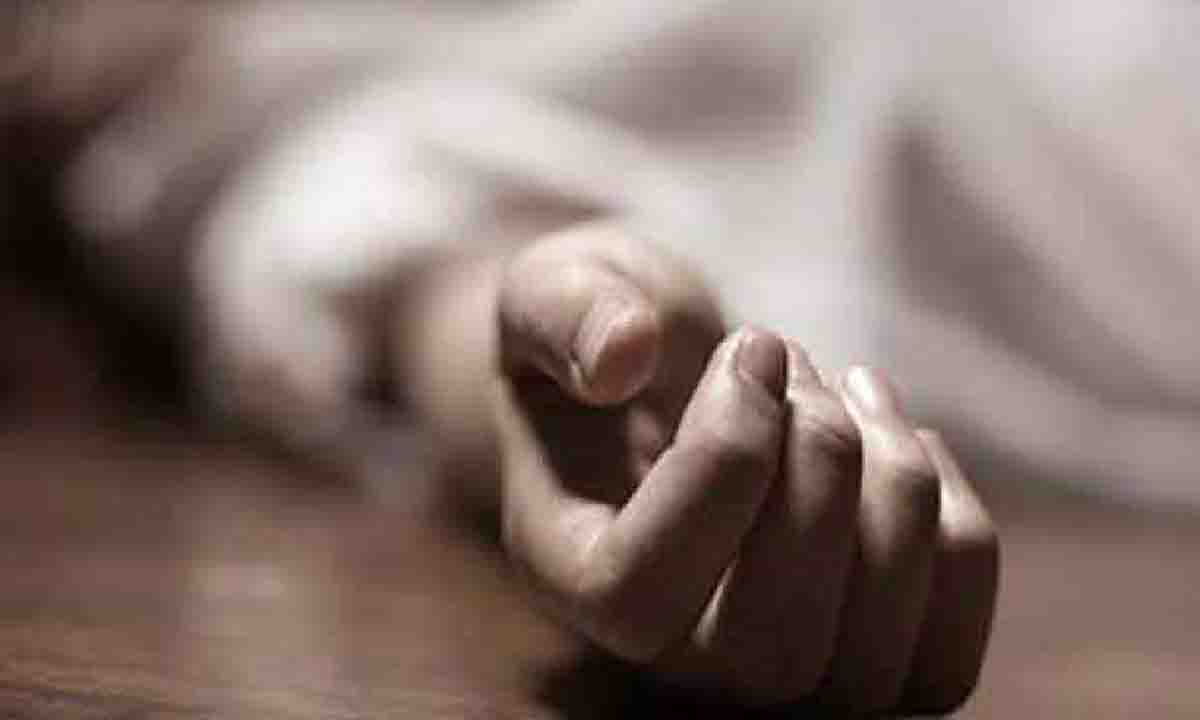 युवक ने प्रेमी की हत्या कर व्हाट्सएप स्टेटस पर लगाया