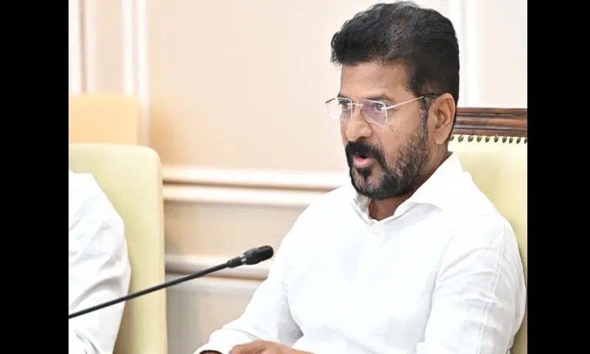 बेकरी गोदाम में आग लगने से 15 कर्मचारी घायल