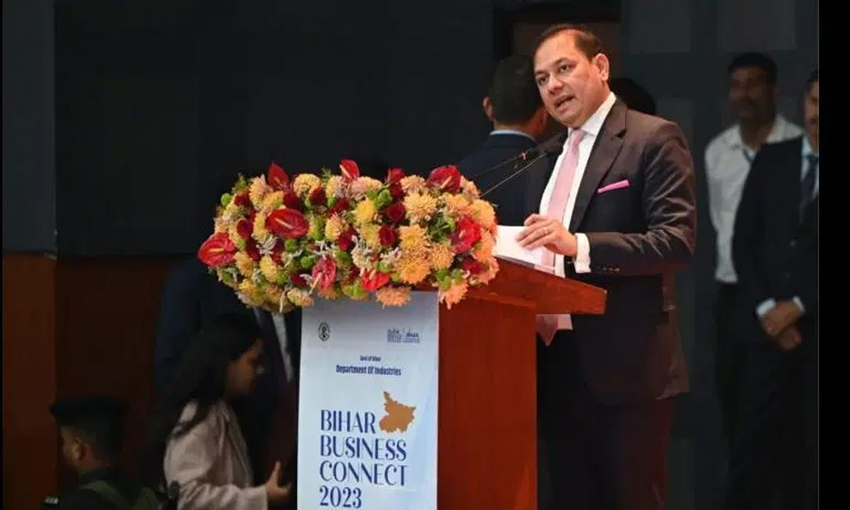 अडानी ने किया वादा, बिहार में 8,700 करोड़ करेंगे निवेश