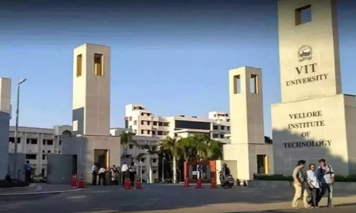 यूनिवर्सिटी में बम की धमकी, तलाशी में नहीं मिला कुछ