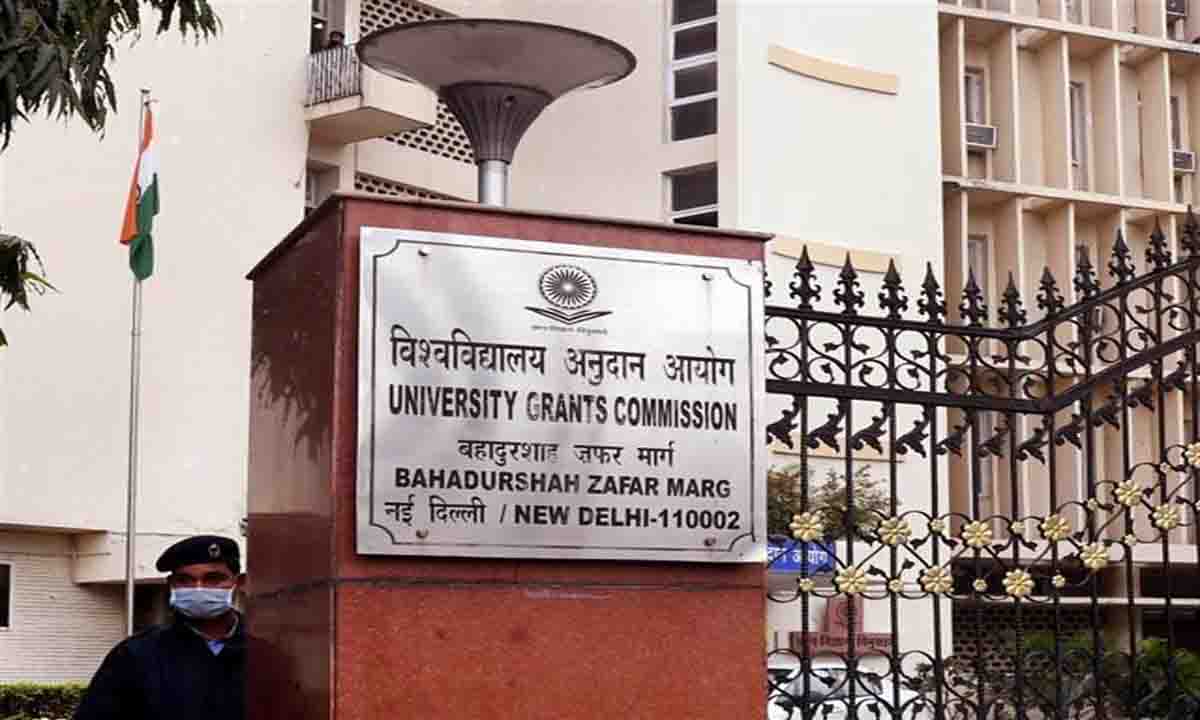 कांग्रेस, टीएमसी ने 'सेल्फी पॉइंट' निर्देश पर सरकार की आलोचना की