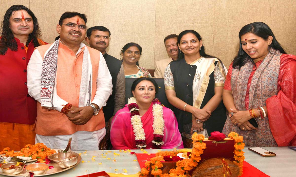 उप मुख्यमंत्री सुश्री दिया कुमारी ने संभाला पदभार