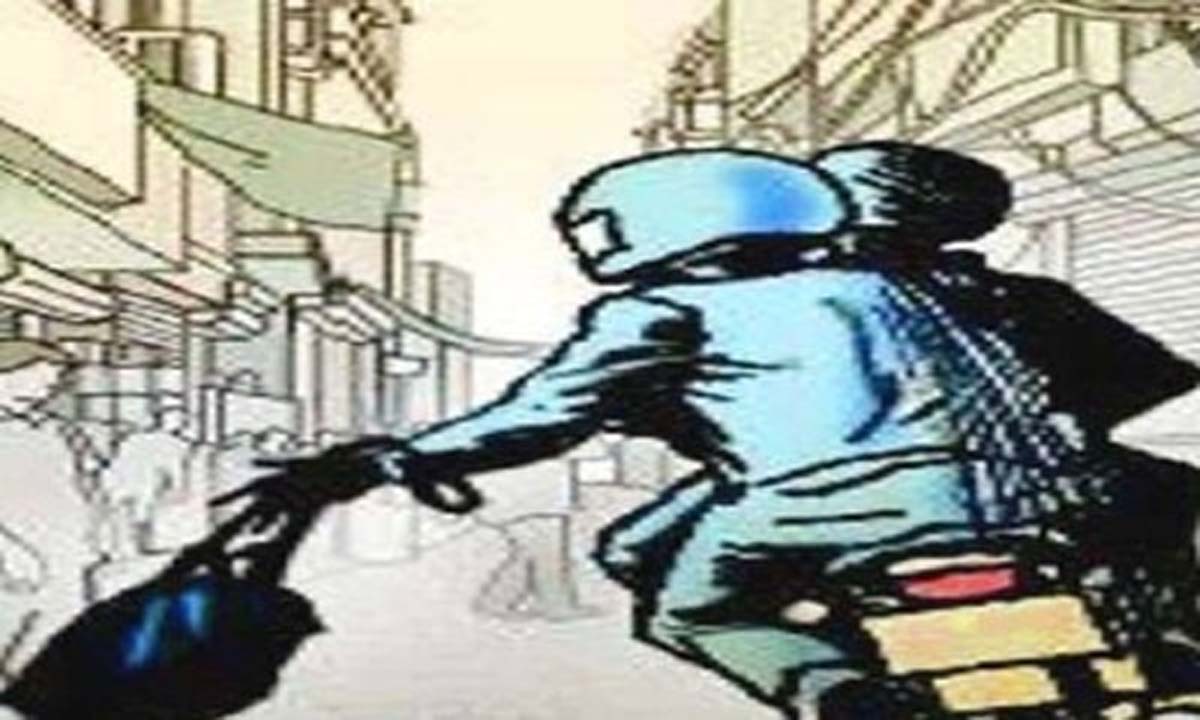 कुड़वा बाजार में व्यवसायी के पूरे परिवार को बंधक बना की लूटपाट