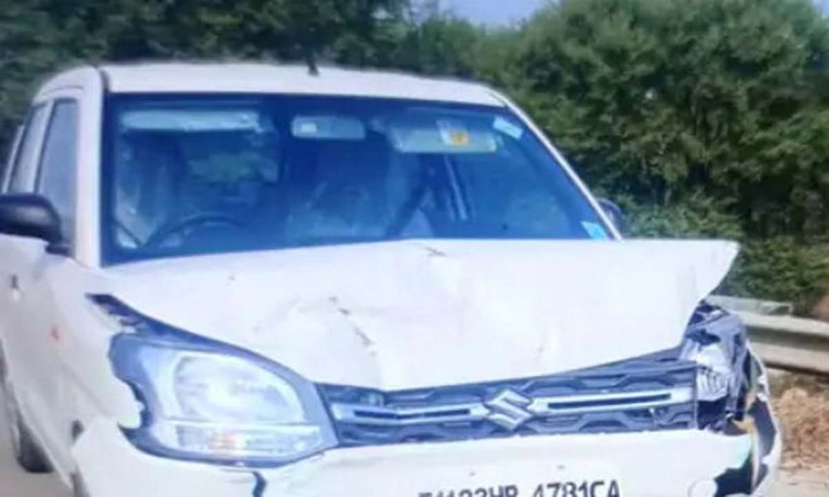 कार के ऑटोरिक्शा से टकराने से 7 नाबालिग छात्र घायल