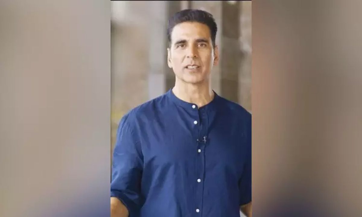 अक्षय कुमार ने 'वेलकम' के 16 साल पूरे होने का जश्न मनाया