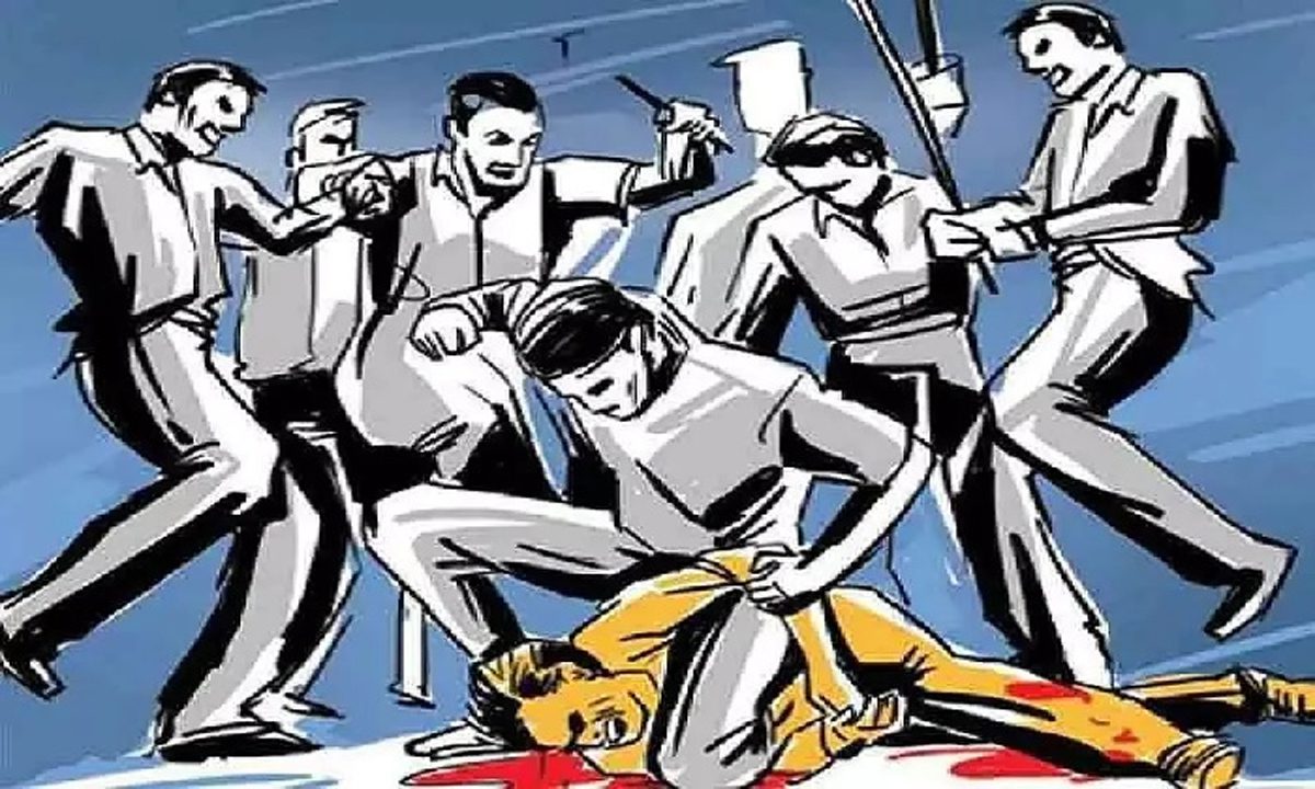 टोलकर्मियों ने गाड़ी चालक को पीटा