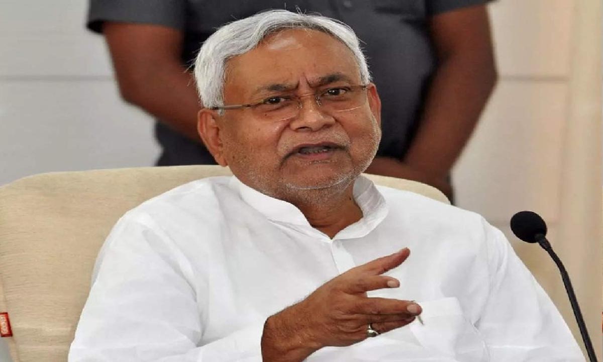 Bihar : नीतीश सरकार ने नियोजित शिक्षकों को 'विशिष्ट' बनाना कैबिनेट में भी किया मंजूर