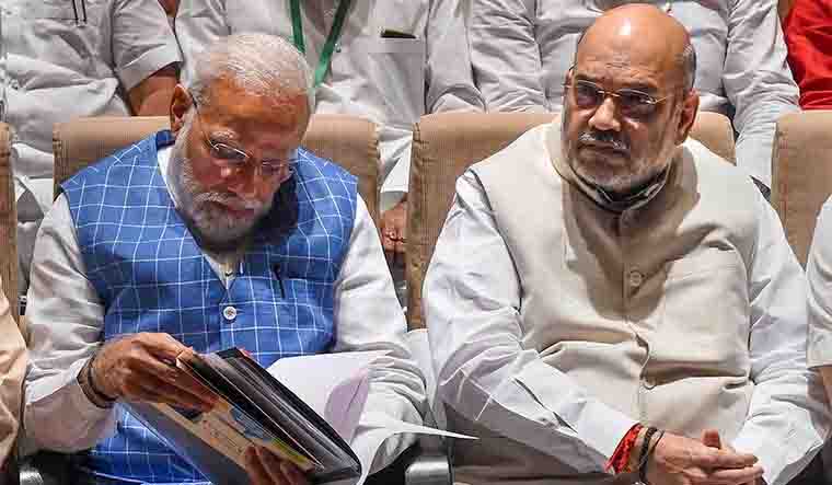 पीएम आवास में चल रही बैठक ख़त्म, मुख्यमंत्री चेहरे को लेकर किया पुनः विचार