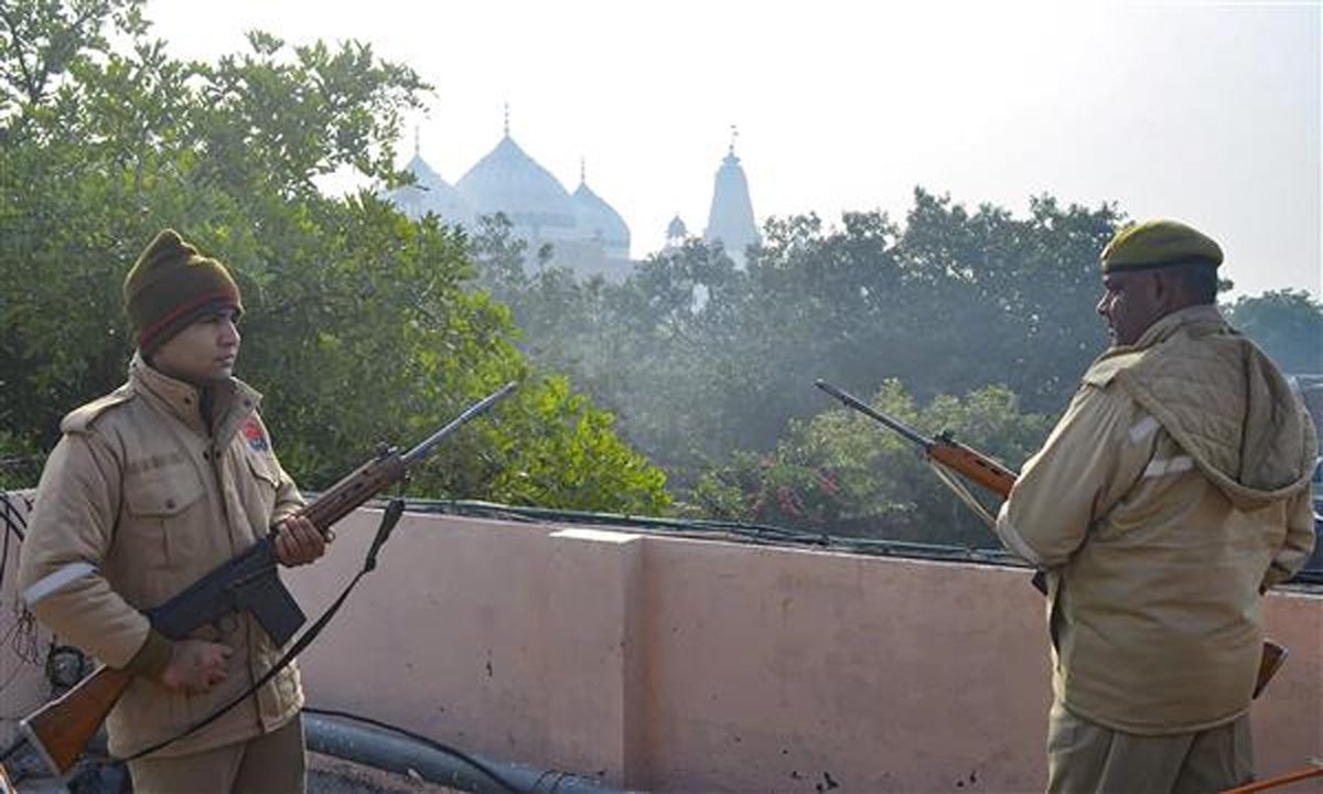 मथुरा में शाही ईदगाह की ओर मार्च, कई गिरफ्तार