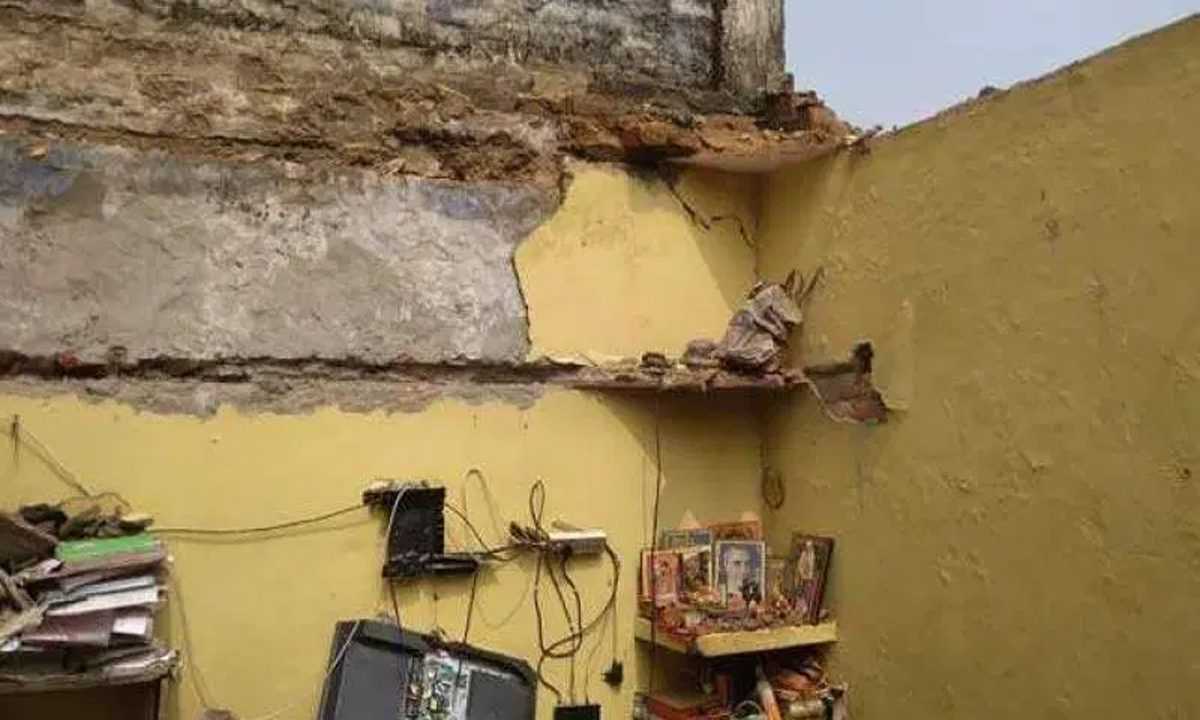 दीवार गिरने से दंपत्ति की मौत