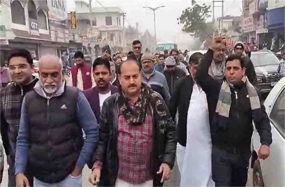 टोहाना में लूट की घटनाएं बढ़ने से व्यापारियों ने निकाला रोष मार्च