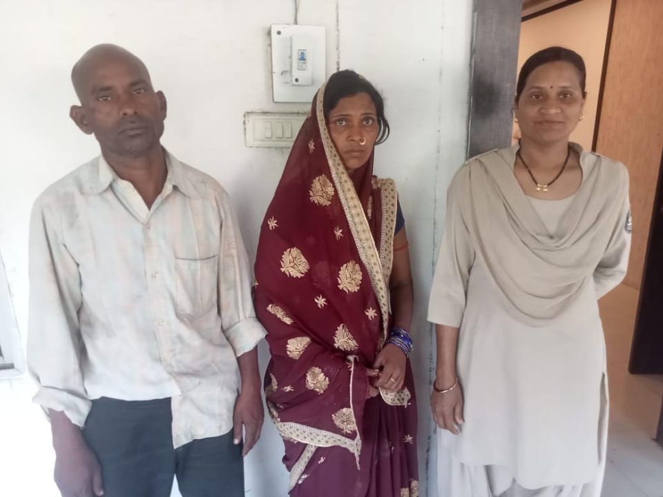 सौतेली मां ने की नाबालिग बेटी की हत्या, बाप ने शव फंदे पर लटकाया
