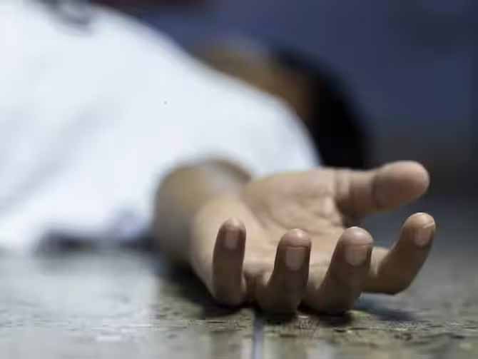 पुराने मकान तोड़ने के दौरान मालिक की मौत