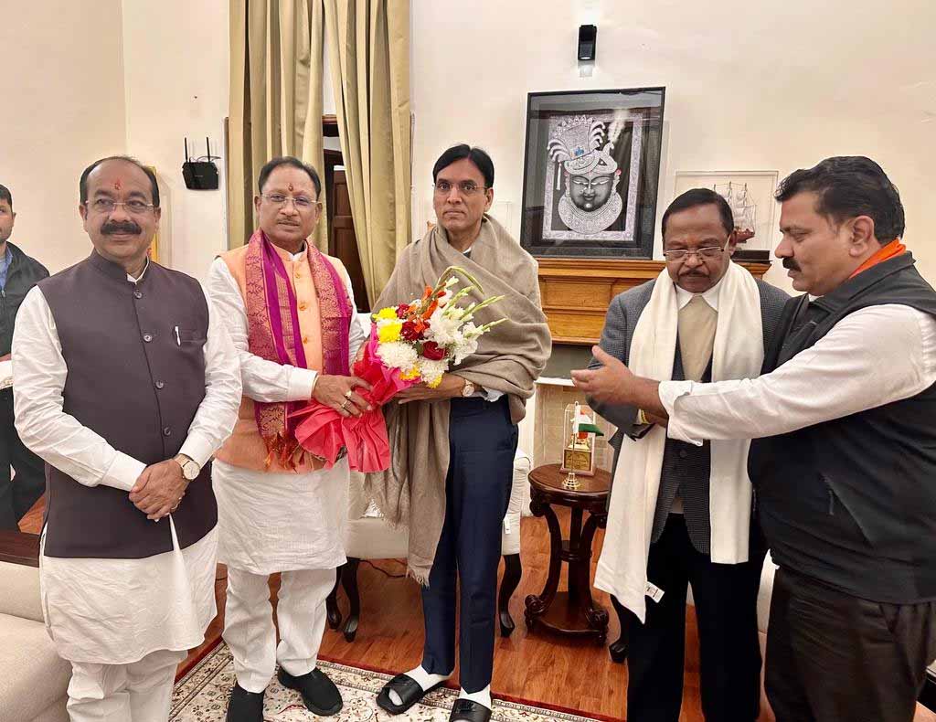 केंद्रीय स्वास्थ्य मंत्री से मिले मुख्यमंत्री विष्णुदेव साय