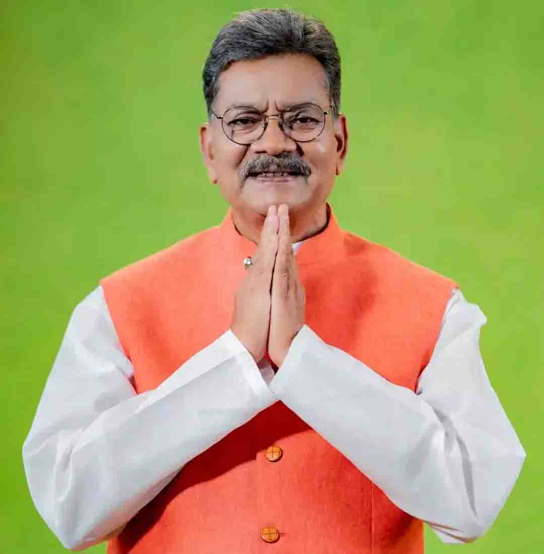 चरणदास महंत ने विष्णुदेव साय को दी मुख्यमंत्री बनने की बधाई