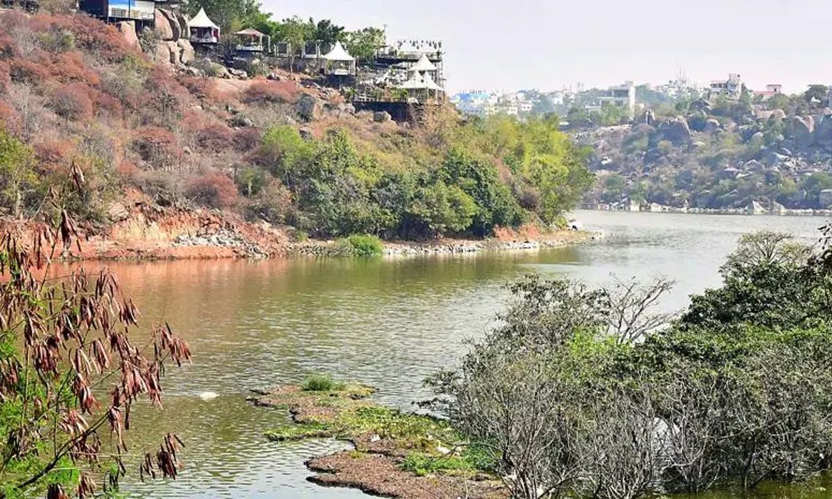 HMWSSB दुर्गम चेरुवु की सफाई शुरू करेगा