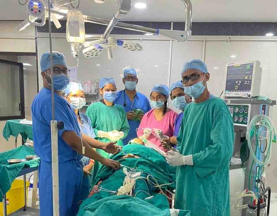 जिला अस्पताल में पहली बार टीएमजे एनकाइलोसिस की हुई सफल सर्जरी