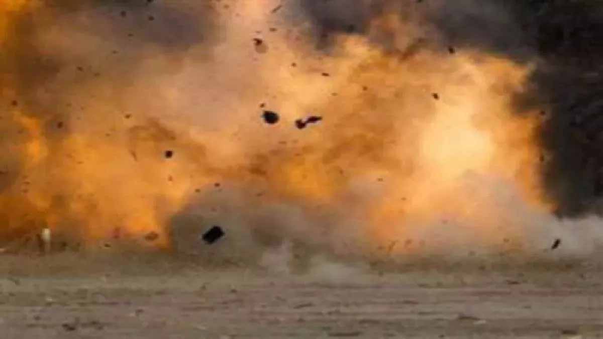 डीआरजी जवान IED ब्लास्ट में घायल, नक्सलियों ने फिर किया हमला
