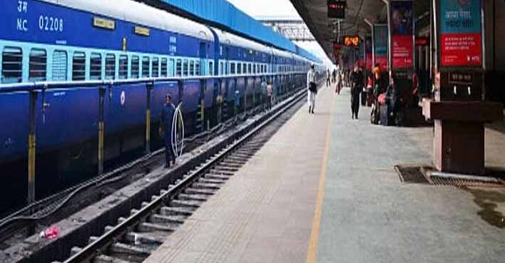 रेलवे स्टेशन में चोर ने फिर किया हाथ साफ, महिला यात्री का पर्स उड़ाया
