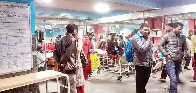आईजीएमसी में इमरजेंसी वार्ड में चार बजे के बाद नहीं लग रहे इंजेक्शन