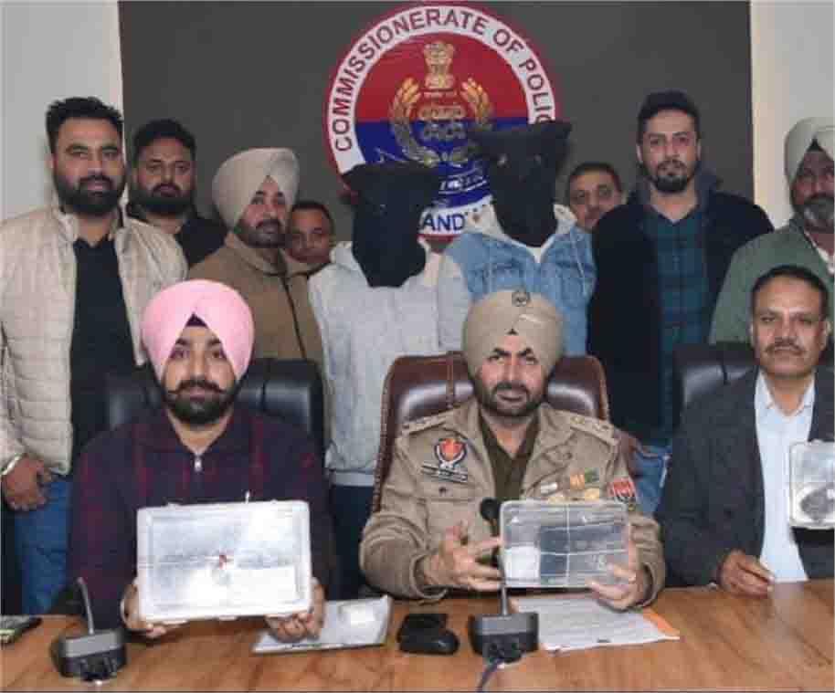 जालंधर के इस इलाके में खतरनाक हथियारों के साथ घूम रहा था गैंगस्टर
