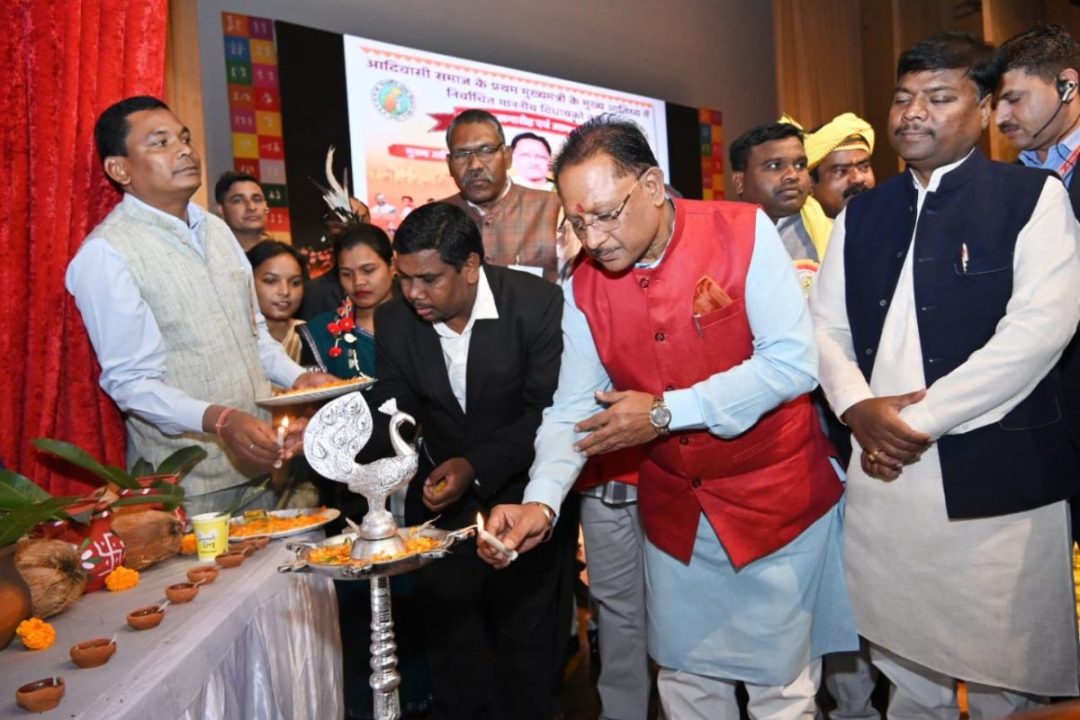 पं. दीनदयाल उपाध्याय ऑडिटोरियम पहुंचे सीएम साय