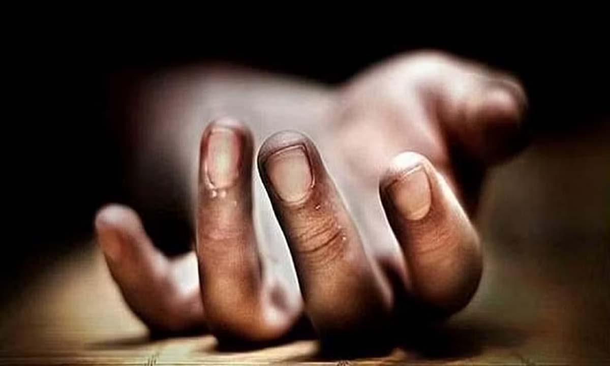 एक व्यक्ति को बंधक बनाकर कुचलकर मार डाला गया