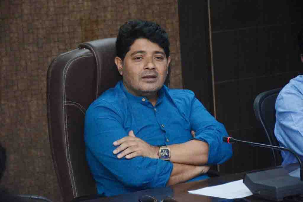 एजाज ढेबर के खिलाफ अविश्वास प्रस्ताव जल्द आ रहा