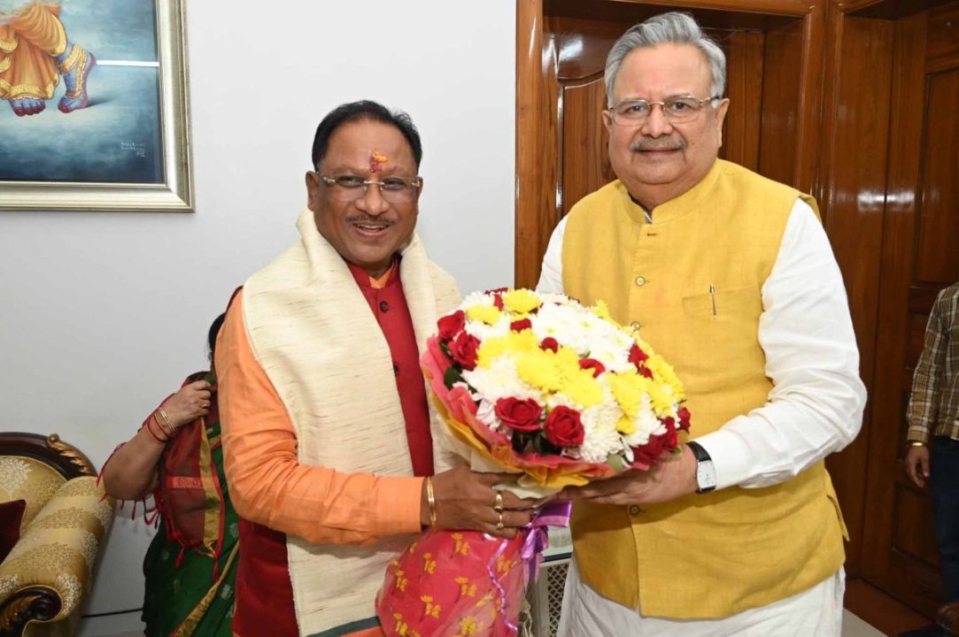 सीएम साय ने डॉ रमन सिंह को छत्तीसगढ़ विधानसभा अध्यक्ष निर्वाचित होने पर दी बधाई