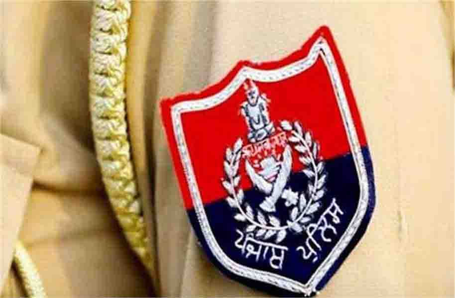 दरबार साहिब के नजदीक होटलों पर पुलिस की दबिश