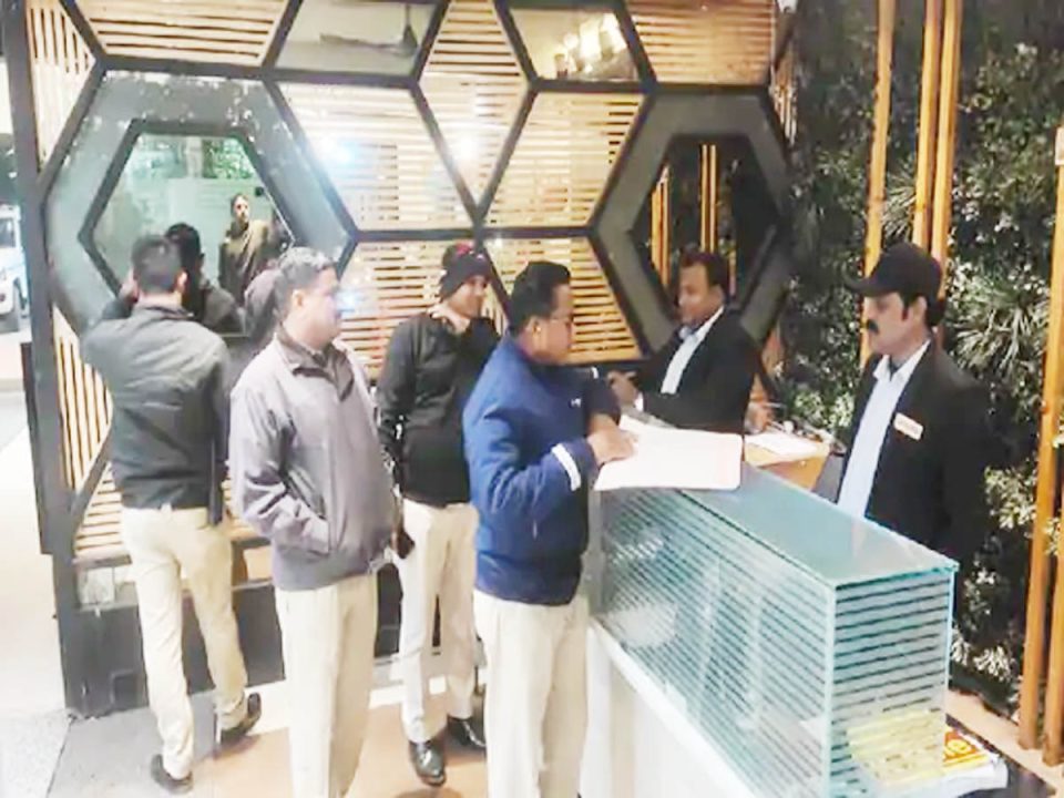 एसपी ने थर्टी फर्स्ट पर थाना प्रभारियों को दिए अलर्ट रहने के निर्देश