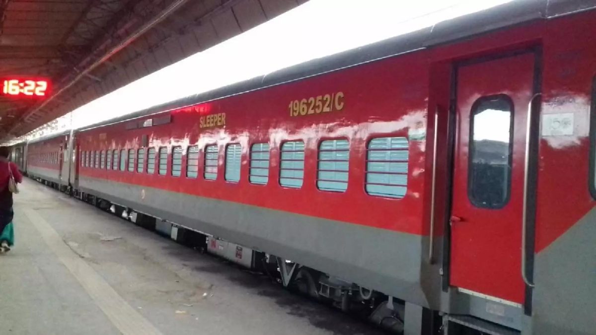 रेल यात्रियों के लिए बुरी खबर, 38 रेलगाड़ियां रद्द