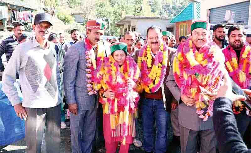 प्रतिभा सिंह का तंज, केंद्र सरकार से हर वर्ग तंग