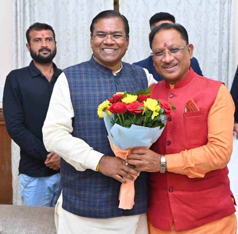 मुख्यमंत्री से मिले केंद्रीय ग्रामीण विकास राज्य मंत्री कुलस्ते