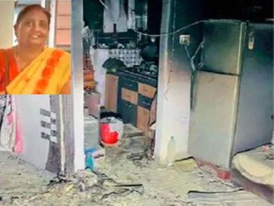 जिंदा जली मैनेजर की पत्नी, धमाके की आवाज सुन घबराए पड़ोसी