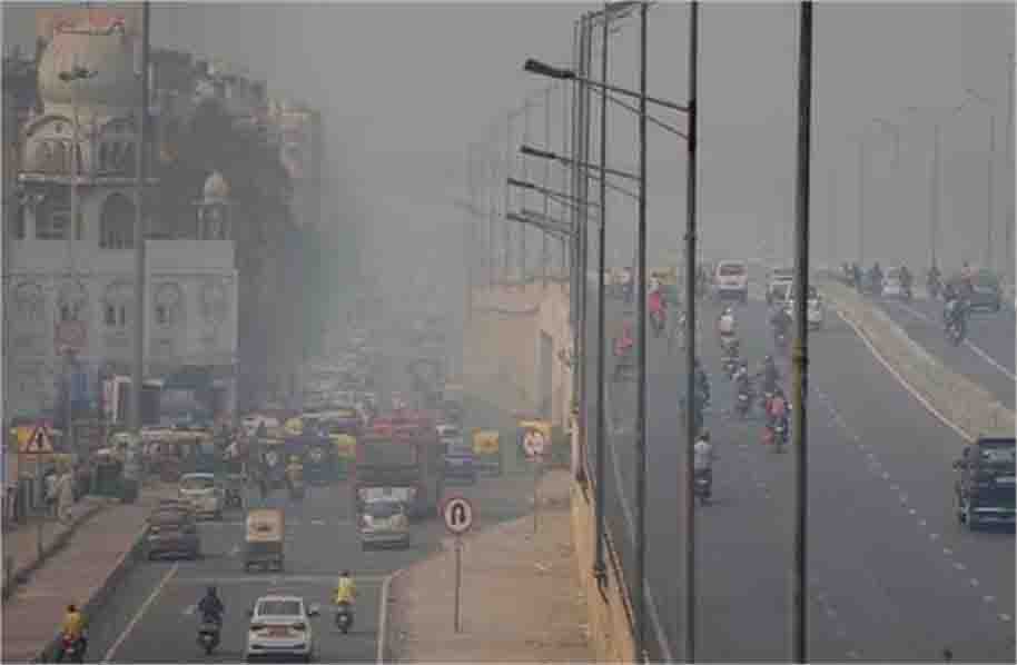 प्रदूषण ने एक बार फिर दिखाया अपना असर