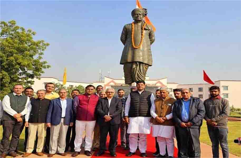 8 दिसंबर को होगा अनावरण: दुष्यंत चौटाला