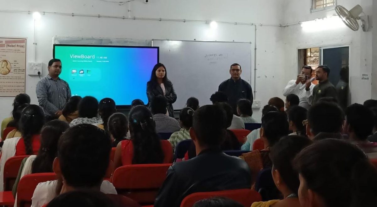 एसडीएम ने कैरियर बनाने युवाओं को दी प्रेरणा