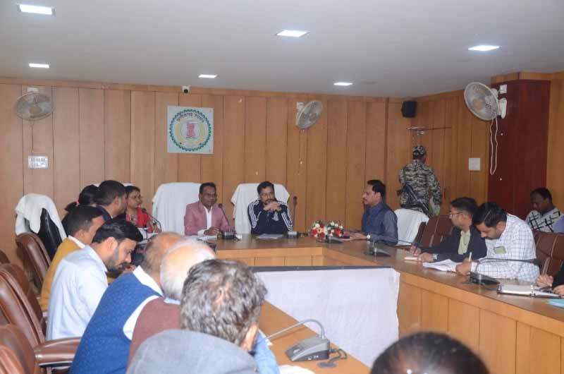 केंद्रीय संयुक्त सचिव ने विकसित भारत संकल्प यात्रा की समीक्षा की