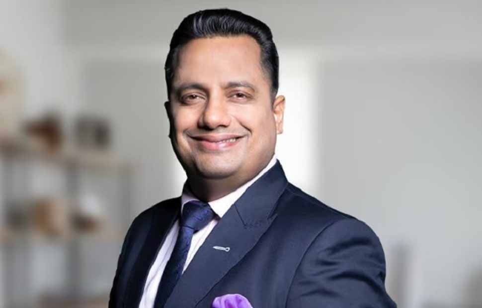 मोटिवेशनल स्पीकर विवेक बिंद्रा के खिलाफ FIR दर्ज